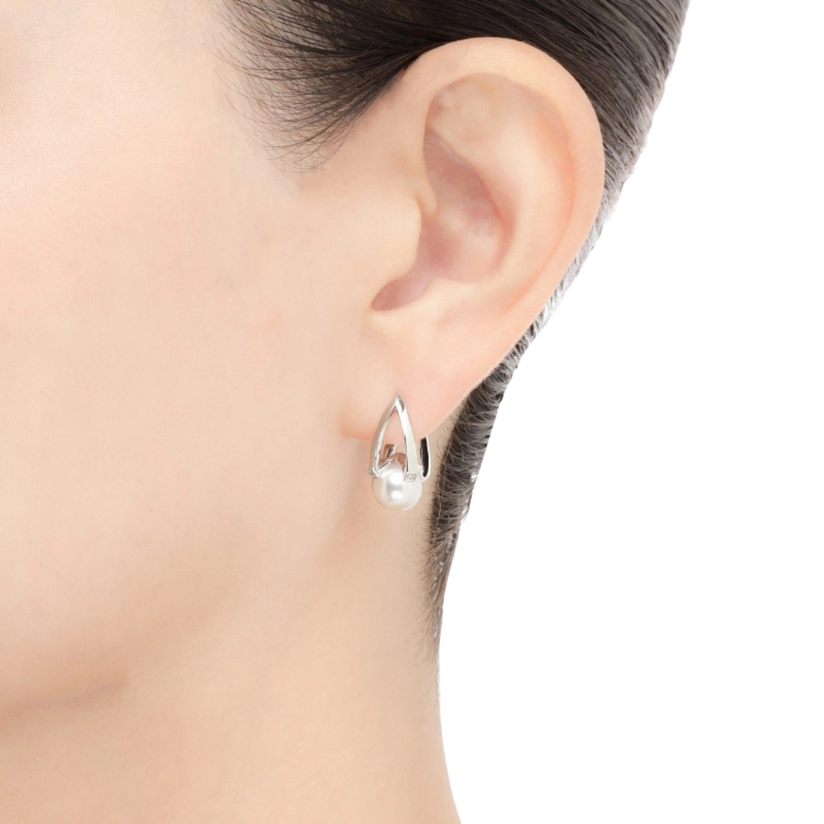  Mikimoto M Collection earrings featuring luminous 6.5mm Akoya cultured pearls set within a refined 18ct white gold design.