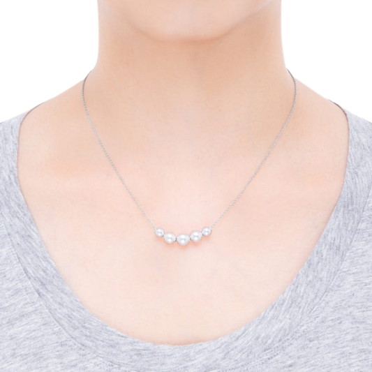 Contemporary versatility meets Mikimoto's celebrated pearl craftsmanship in this Pearls in Motion Akoya Cultured Pearl Pendant.