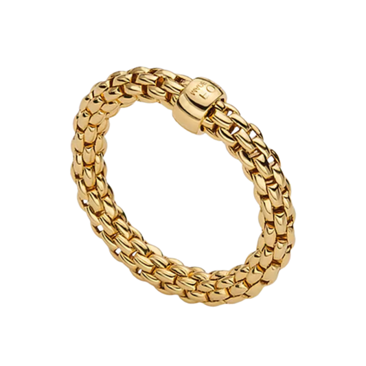 A contemporary take on everyday luxury, this large Essentials ring combines warm 18ct yellow gold with FOPE's innovative flexible construction.