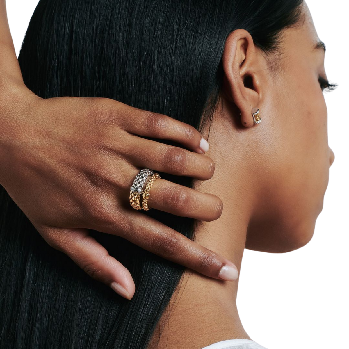 Beautifully crafted in 18ct white gold, this FOPE Essentials Flex'it ring showcases sleek Italian styling and the brand's signature flexible technology, creating a luxurious piece designed for all-day comfort and timeless appeal.
