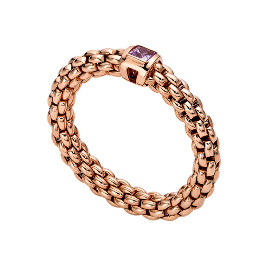 A vibrant princess-cut pink sapphire adds a beautiful pop of colour to this medium FOPE Souls ring, crafted in elegant 18ct rose gold with the signature Flex'it design.