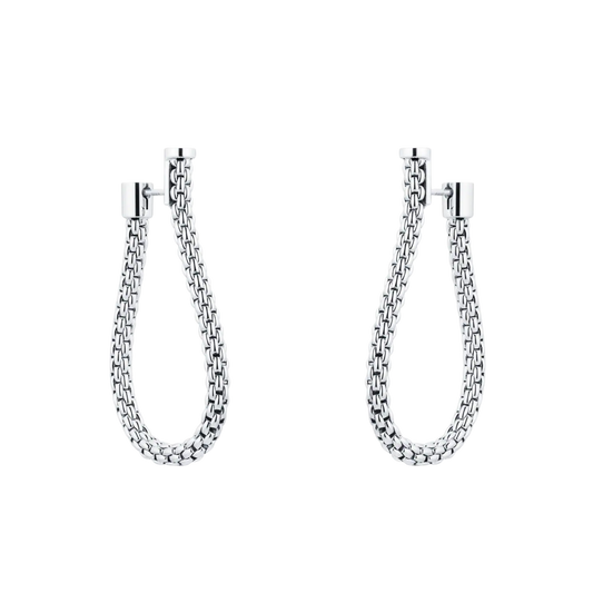 Crafted in FOPE’s signature 18ct white gold, the design reflects the brand’s focus on fluidity and comfort.