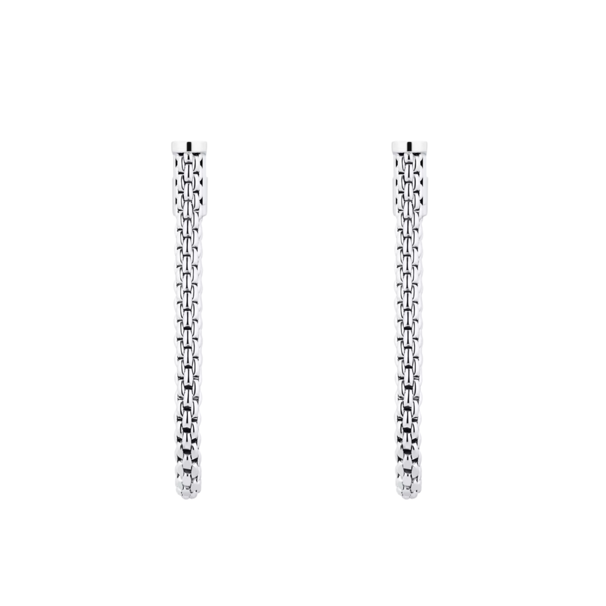 The FOPE teardrop earrings are an easy everyday luxury; refined, modern, and quietly confident.