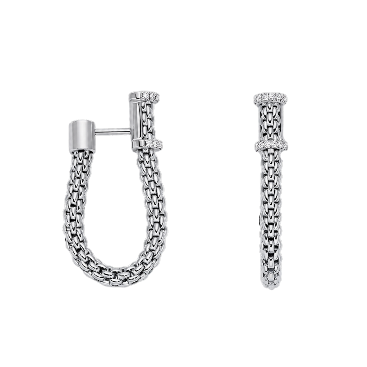 The FOPE Flex’it Essential Small Hoop Earrings are a contemporary expression of Italian luxury, crafted in 18ct white gold with the brand’s signature flexible mesh design.
