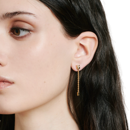 From the Aria collection, these yellow gold drop earrings feel refined and effortless. The fine gold mesh design and small diamond accents create a clean, modern luxury look that’s easy to wear every day.