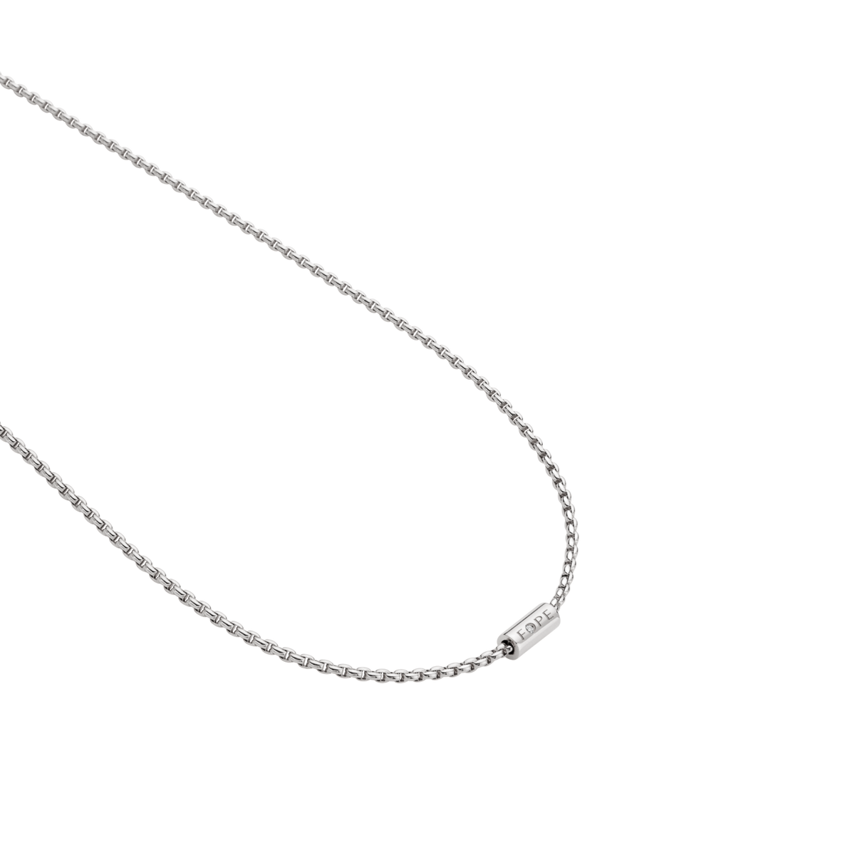 From the refined Aria collection, this 43cm necklace pairs polished white gold with a subtle diamond accent. Understated and versatile, it's perfect worn alone or layered with other favourites.
