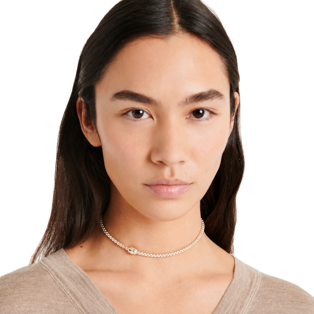  A single 0.01ct diamond adds a subtle touch of sparkle to its signature flexible design.
