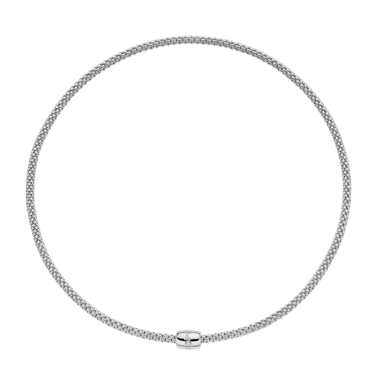 Elegant and minimal, this 40cm FOPE Flex’it necklace combines polished 18ct white gold with a subtle 0.01ct diamond accent. Lightweight and flexible, it’s designed for effortless everyday wear.
