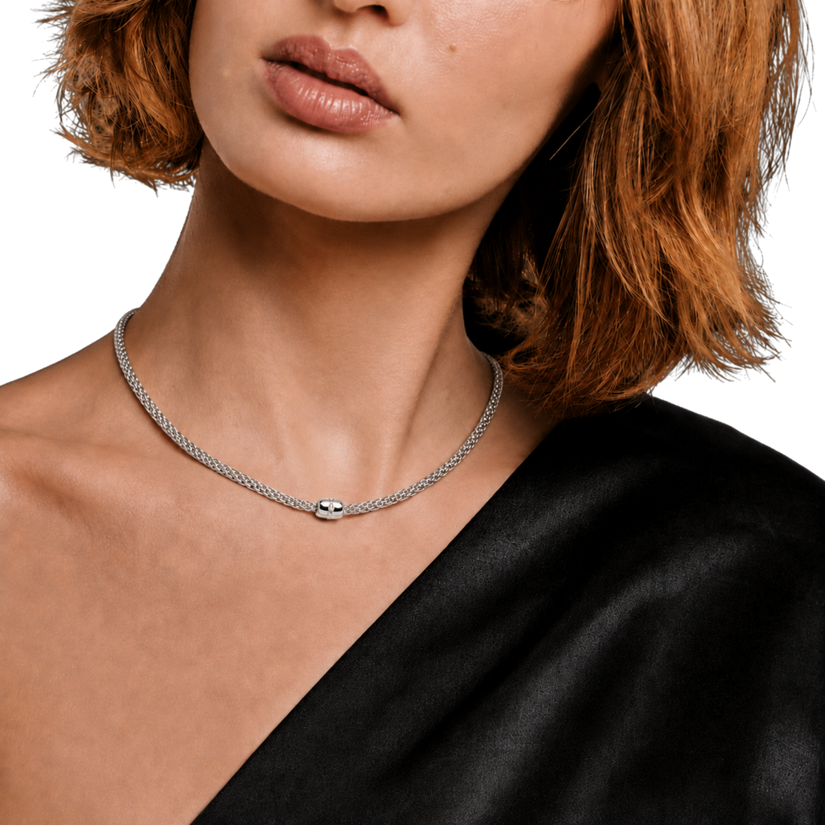 The FOPE Eka 18ct white gold Flex'it Necklace is a beautifully crafted piece.