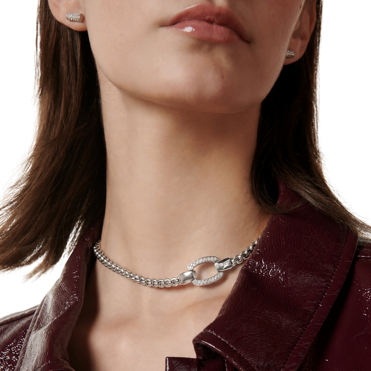 From the Prima collection, this 37cm Flex'it necklace combines sleek white gold with a sparkling pavé diamond clasp. Designed to move naturally with you, it delivers luxury that's effortless to wear every day.
