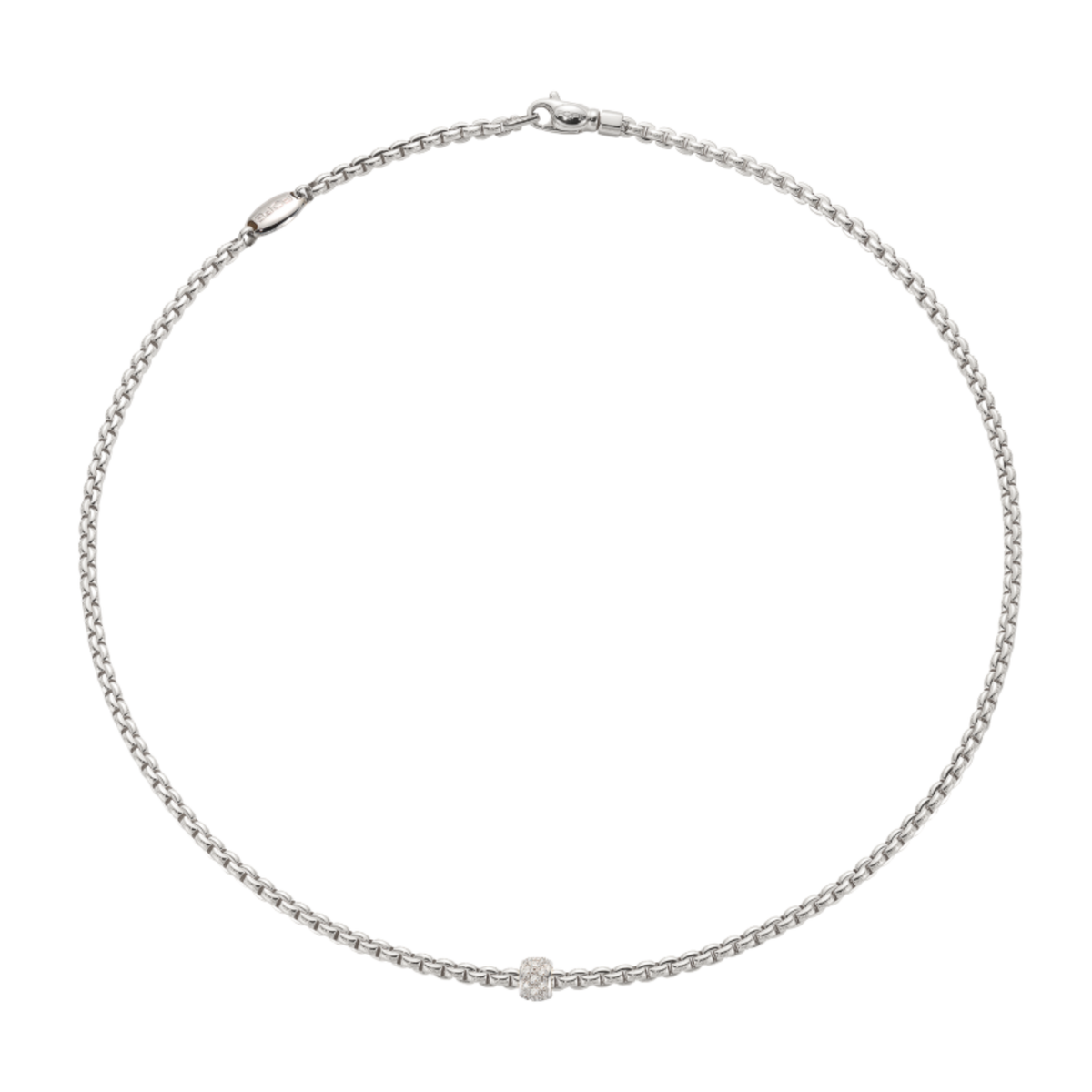 A delicate expression of Italian craftsmanship, this FOPE Eka necklace blends sleek 18ct white gold with a subtle diamond pavé detail. 