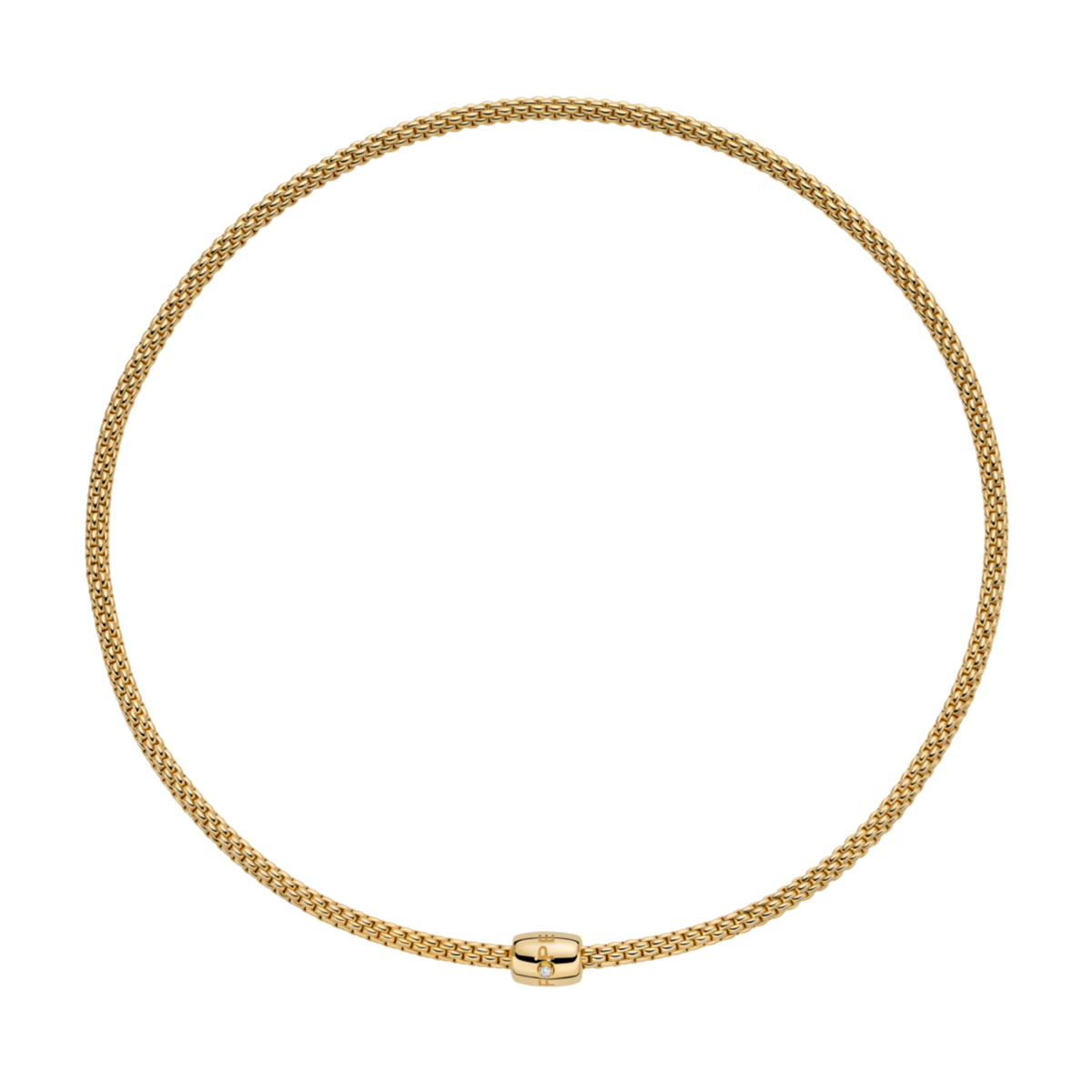 This FOPE Prima Flex’it necklace is crafted in 18ct yellow gold with a delicate 0.01ct diamond accent. Designed at 40cm, it sits beautifully at the collarbone.