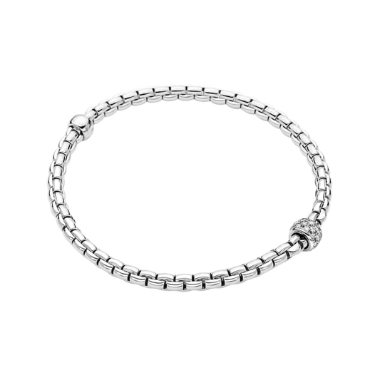 The brilliance of 0.20ct of diamonds adds a luxurious touch to this small FOPE Eka bracelet, crafted in polished 18ct white gold with the signature Flex'it design.
