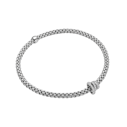 Designed to move effortlessly with the wrist, this medium FOPE Prima bracelet pairs flexible 18ct white gold mesh with 0.31ct of brilliant-cut diamonds.