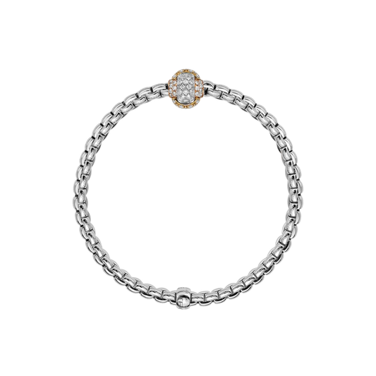 Finished with a stunning 0.69ct diamond-set feature, this FOPE Novita bracelet combines polished 18ct white gold with the collection's distinctive flexible design.