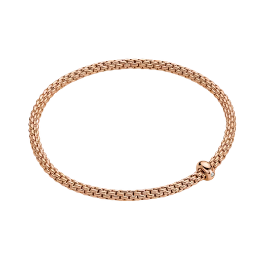 Warm 18ct rose gold gives this medium FOPE Prima bracelet its elegant character, enhanced by a single 0.01ct diamond and the signature Flex'it design.