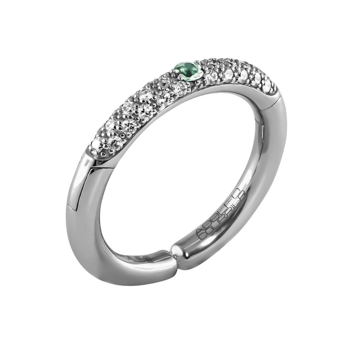 From the Populse Aqua Collection, this 18ct white gold ring features 0.29ct of brilliant diamonds and a vibrant 0.08ct green sapphire.