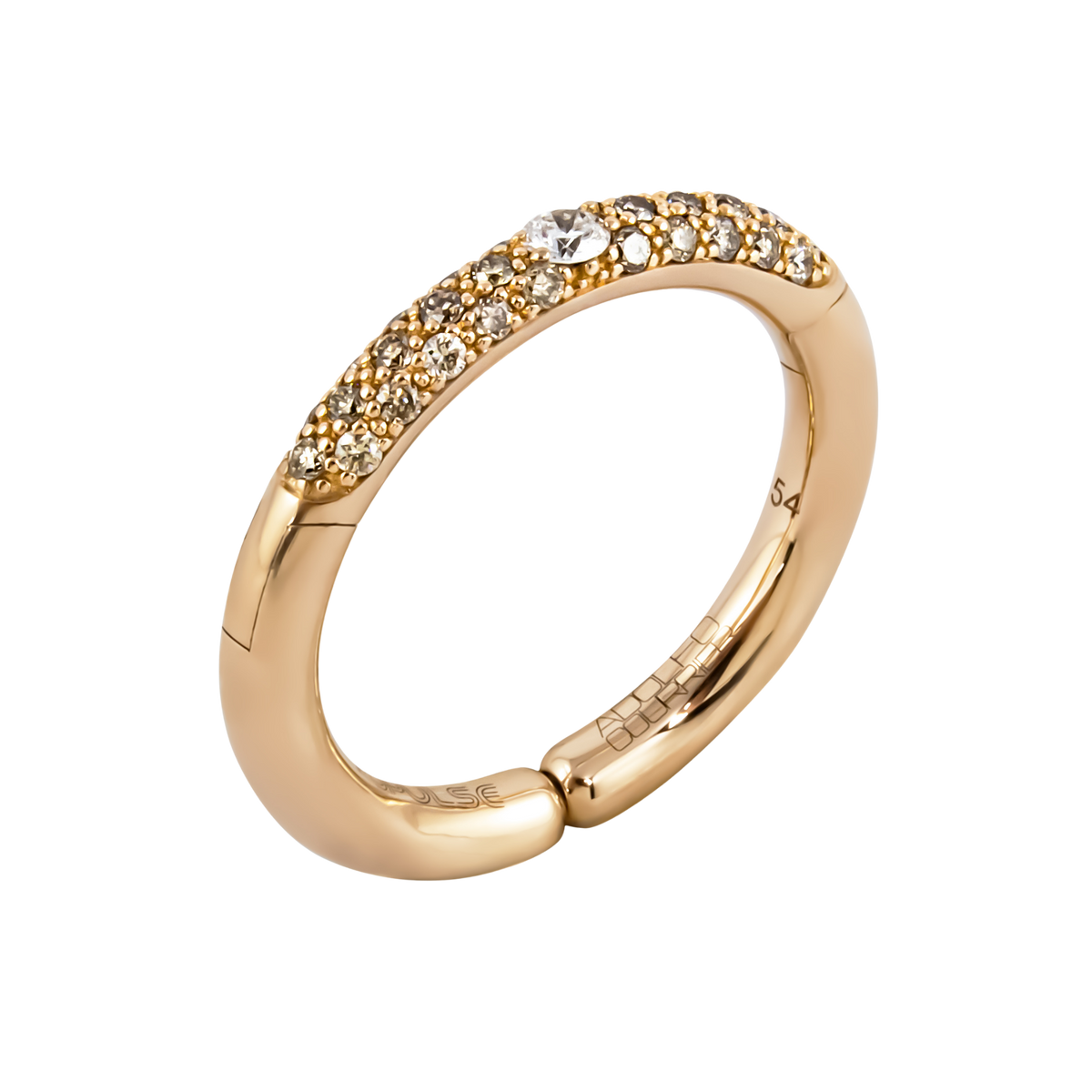 A modern expression of elegance, this 18ct yellow gold Populse Cappuccino ring features 0.29ct of brown diamonds, beautifully complemented by 0.08ct of brilliant round diamonds.