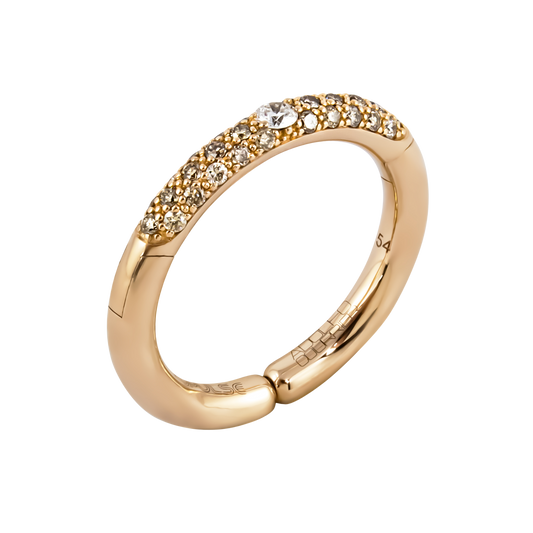 A modern expression of elegance, this 18ct yellow gold Populse Cappuccino ring features 0.29ct of brown diamonds, beautifully complemented by 0.08ct of brilliant round diamonds.