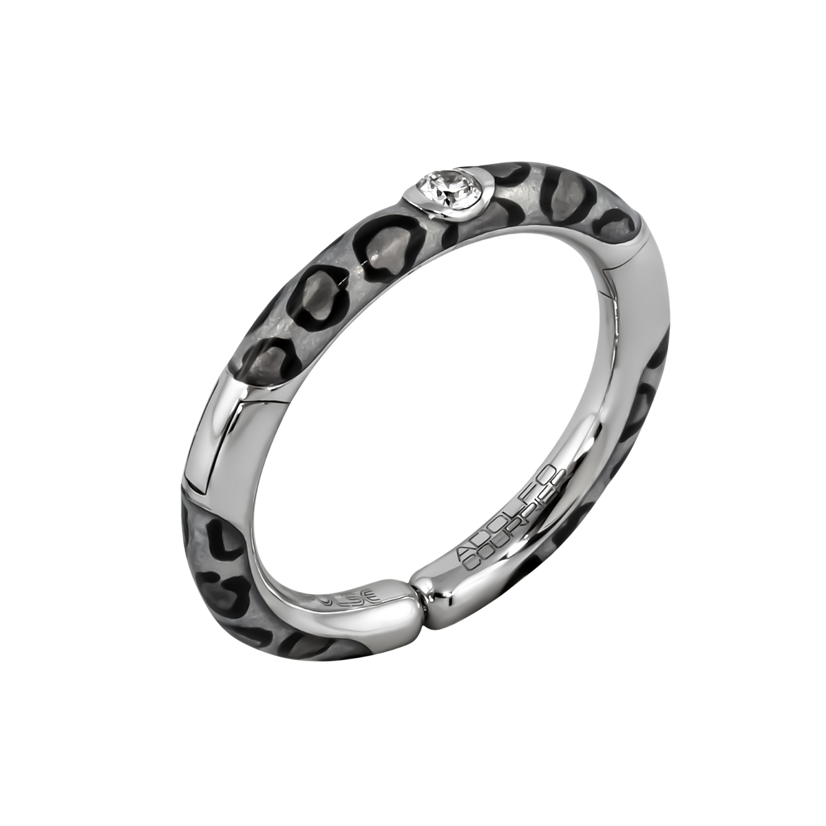 From the Populse Jungle Black & White Collection, this 18ct white gold ring places a brilliant round diamond at its centre, while the leopard-inspired detailing adds texture, contrast, and a touch of individuality.
