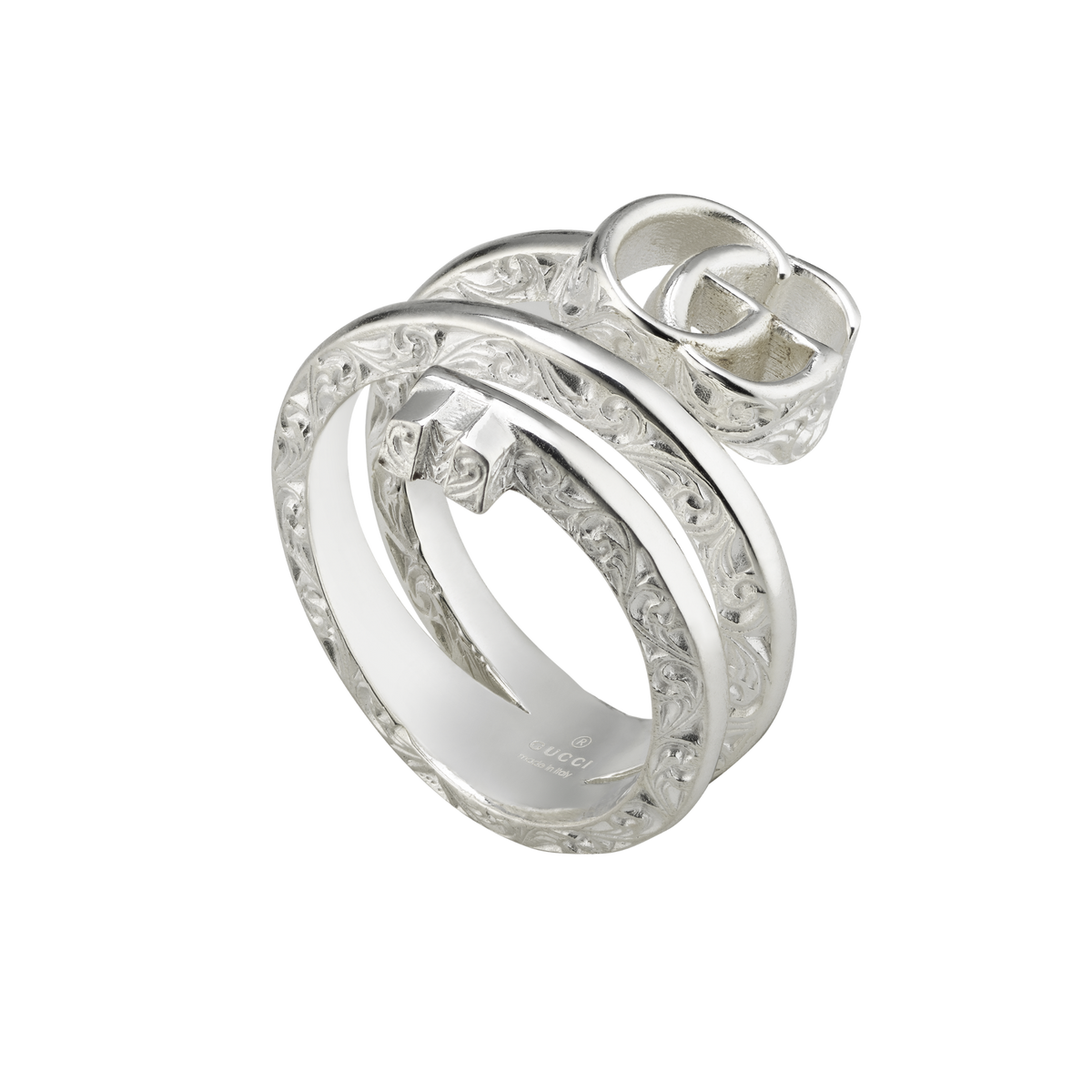 Refined yet distinctive, this Gucci GG Marmont Double Band Ring in size 14 is crafted in sterling silver, bringing iconic Italian design to your everyday jewellery collection.