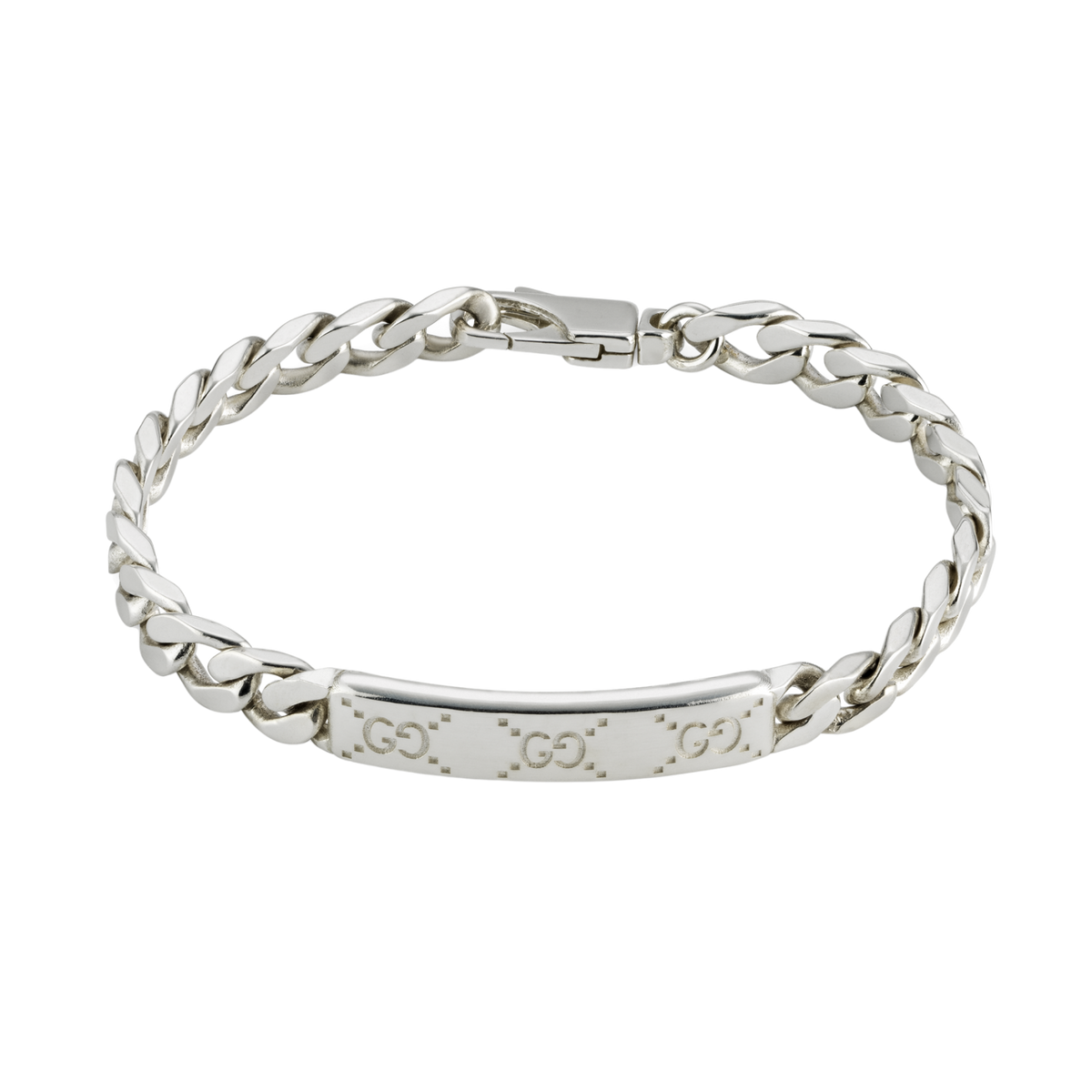 Designed with everyday wear in mind, this Gucci Signature Bracelet in size 17 features polished sterling silver and an engraved GG tag for a clean, contemporary finish.