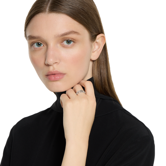 Gucci Interlocking G sterling silver ring featuring an engraved logo motif