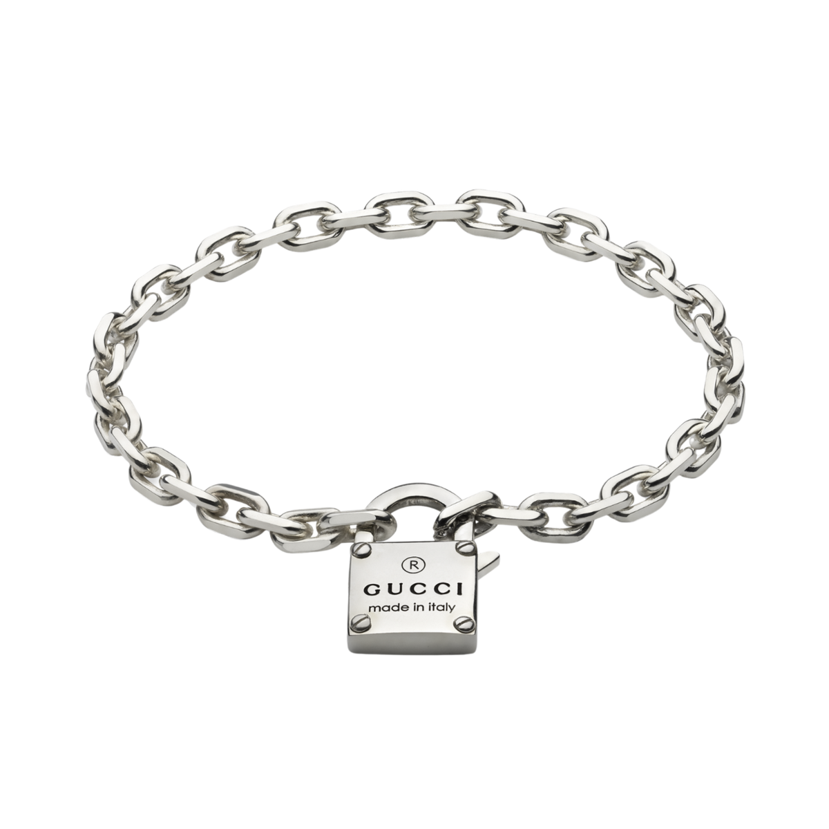 A playful yet refined expression of Gucci’s signature jewellery design, this Trademark padlock bracelet is crafted from polished 925 sterling silver and finished with an engraved padlock charm. 