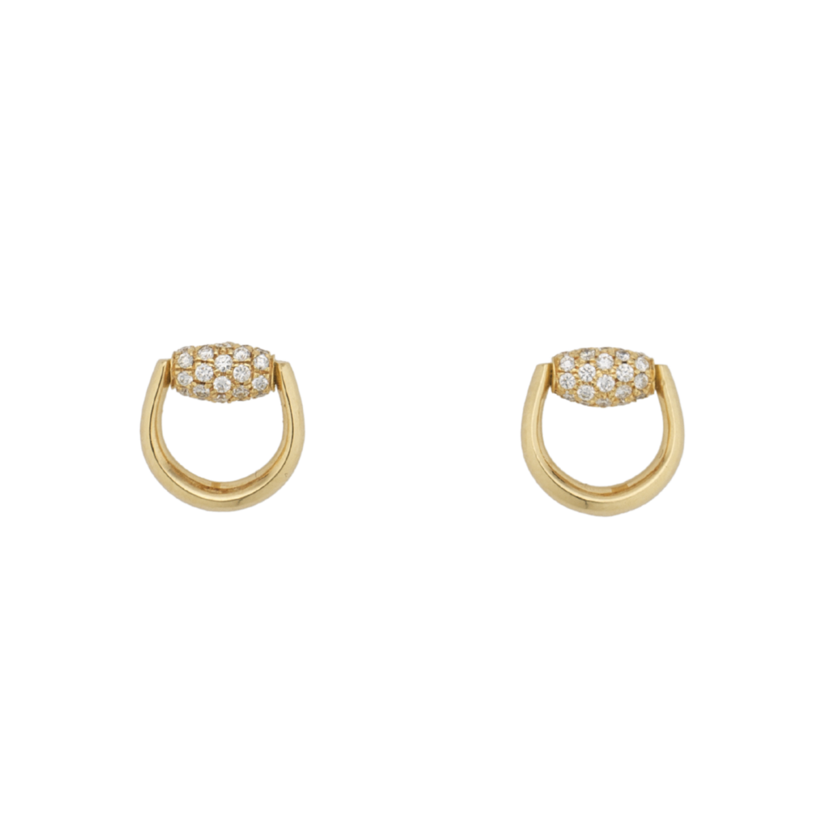 A refined expression of Gucci’s equestrian heritage, these Horsebit earrings are crafted from 18ct yellow gold and accented with delicate diamond detailing.