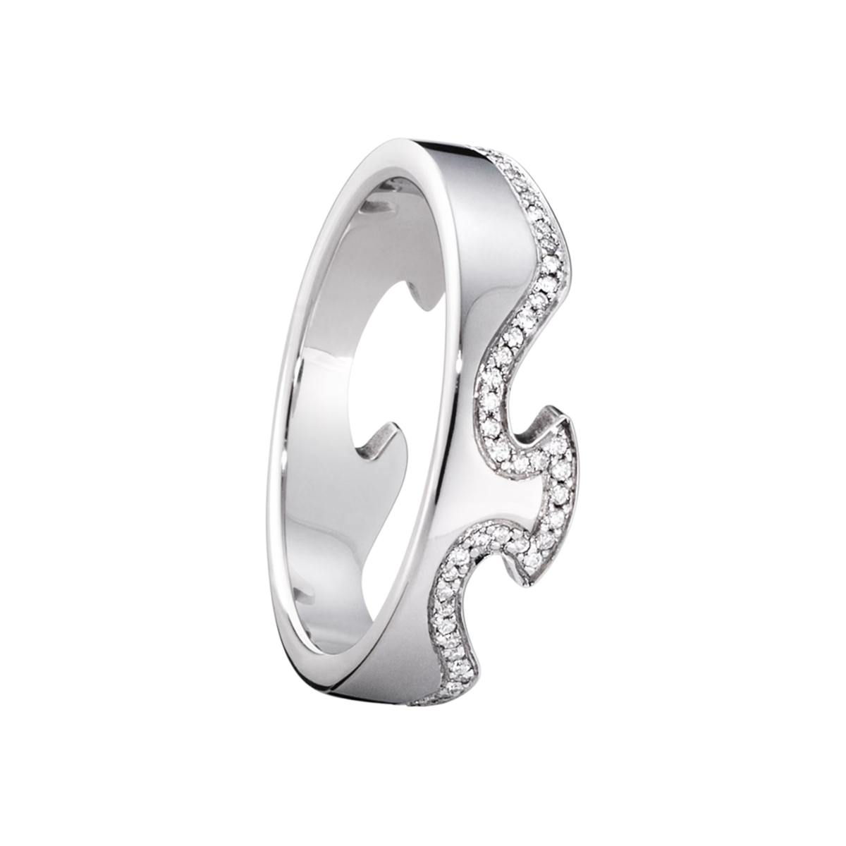 The Georg Jensen Fusion End Ring is crafted in 18ct white gold and set with 0.19ct of brilliant-cut diamonds, creating a refined design that shines beautifully on its own or paired with other Fusion rings.
