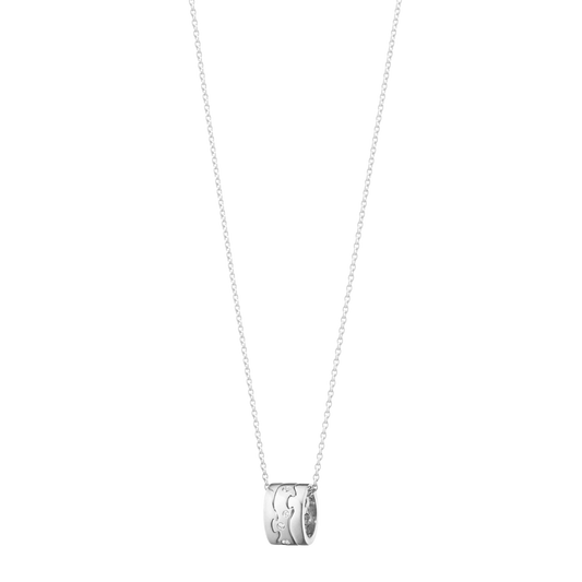 The Georg Jensen Fusion Diamond Pendant is crafted in 18ct white gold with three beautifully interlocking elements, highlighted by 0.05ct of brilliant-cut diamonds for a timeless finish.