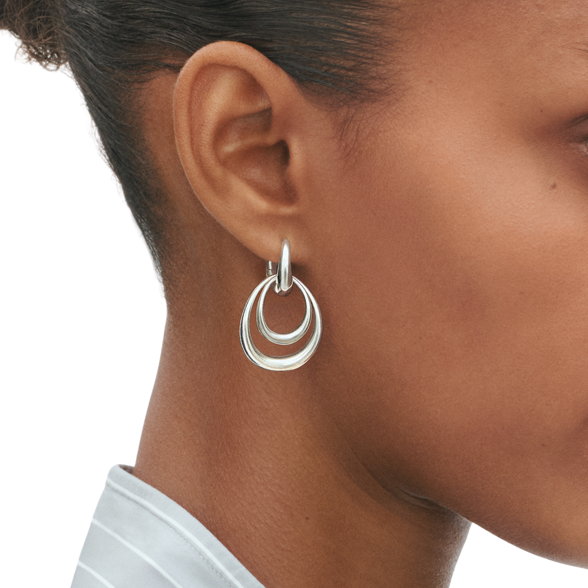 Part of the much-loved Offspring collection by Jacqueline Rabun, the pendant takes inspiration from the bonds that connect us. The flowing, sculptural form reflects the collection's signature style, offering a meaningful design that's modern without feeling overly bold.