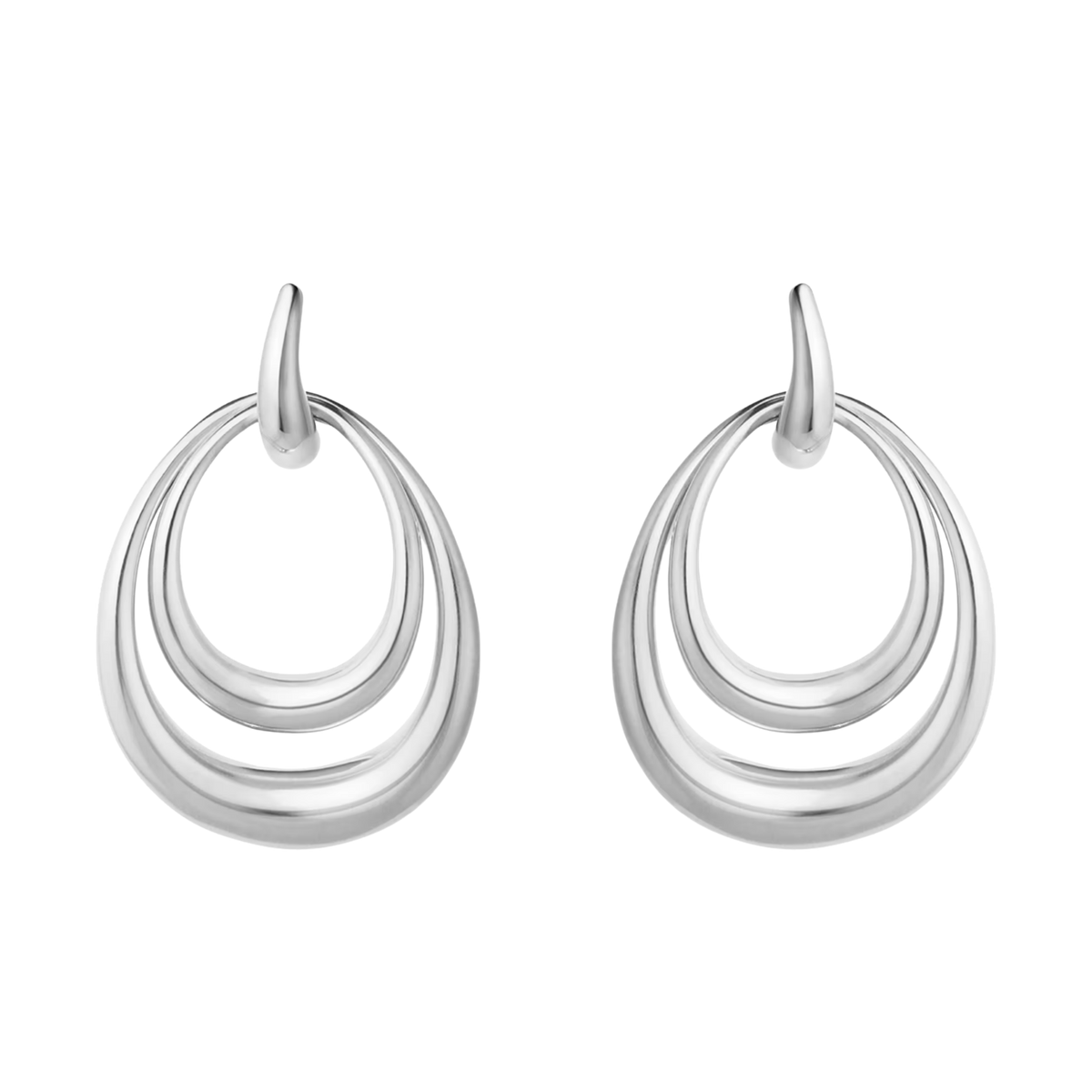 The Georg Jensen Offspring Large Earrings are designed to make an impression with their bold yet beautifully balanced shape. Crafted in sterling silver, the smooth oval forms create a sculptural look that's modern, elegant and surprisingly lightweight, making them just as comfortable as they are striking.