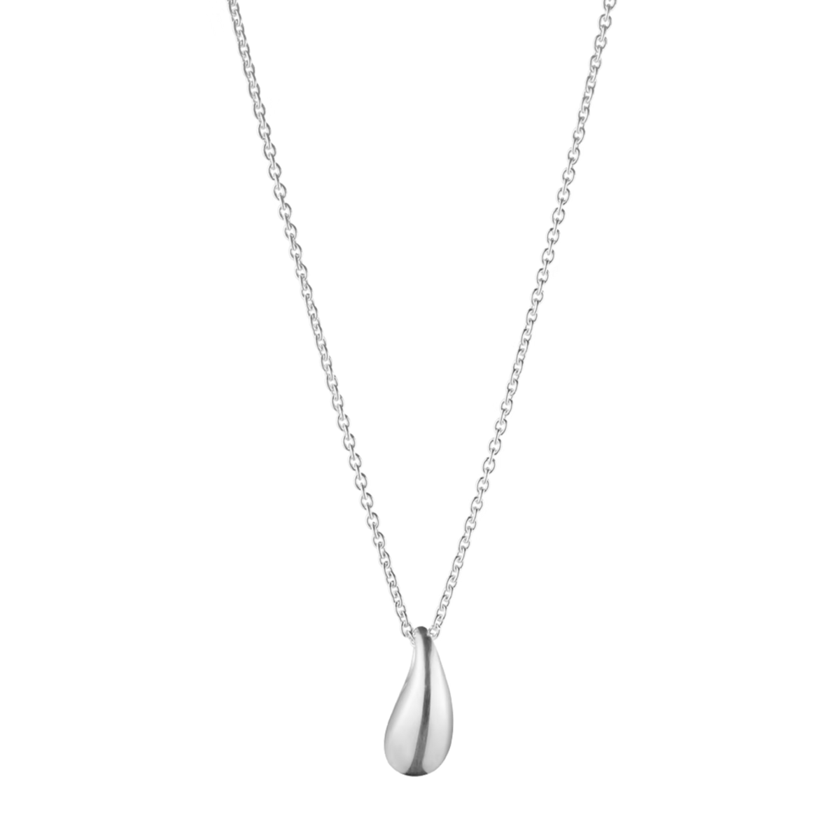 Crafted in sterling silver, it features organically shaped links that feel soft and fluid.