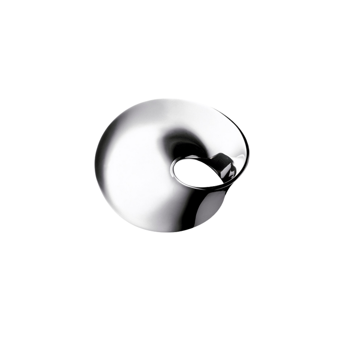 The Georg Jensen Torun Brooch is a striking example of how simple design can leave a lasting impression. Crafted in sterling silver, its flowing Möbius-inspired form creates a sculptural silhouette that looks just as elegant pinned to a tailored jacket as it does on a knit, scarf or coat. Designed in 1968, it remains every bit as contemporary today.
