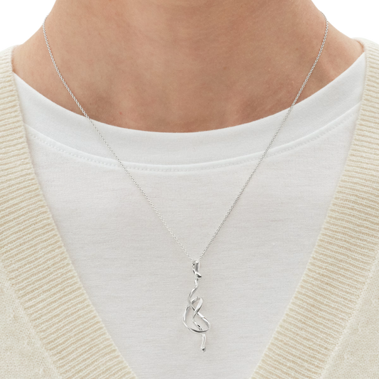 Designed by Vivianna Torun Bülow-Hübe, this Torun Pendant is beautifully crafted in polished sterling silver, bringing effortless Scandinavian elegance to every look.