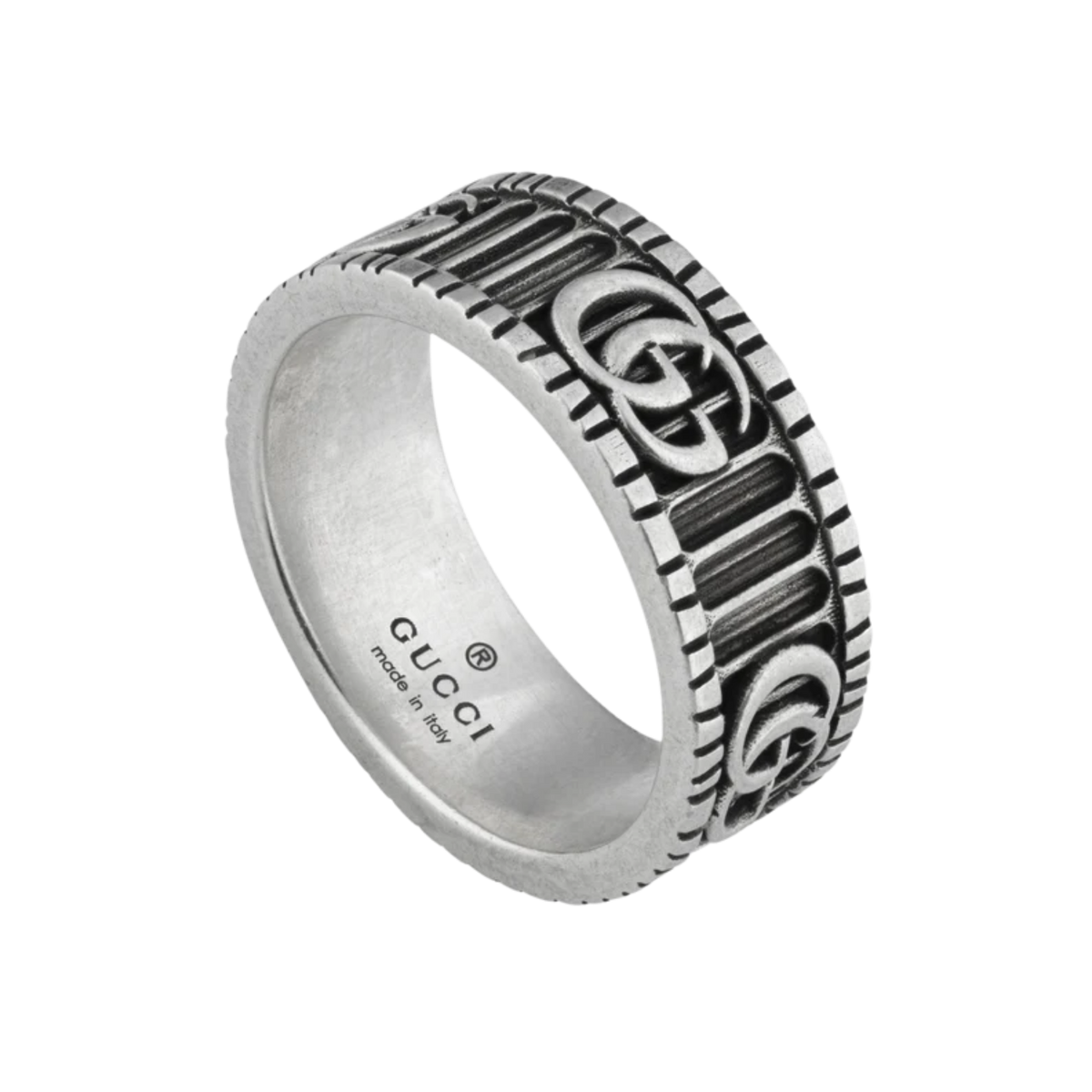 Crafted from sterling silver, this Gucci GG Marmont ring showcases the iconic Double G motif, offering a timeless designer look that's perfect for everyday wear or special occasions.