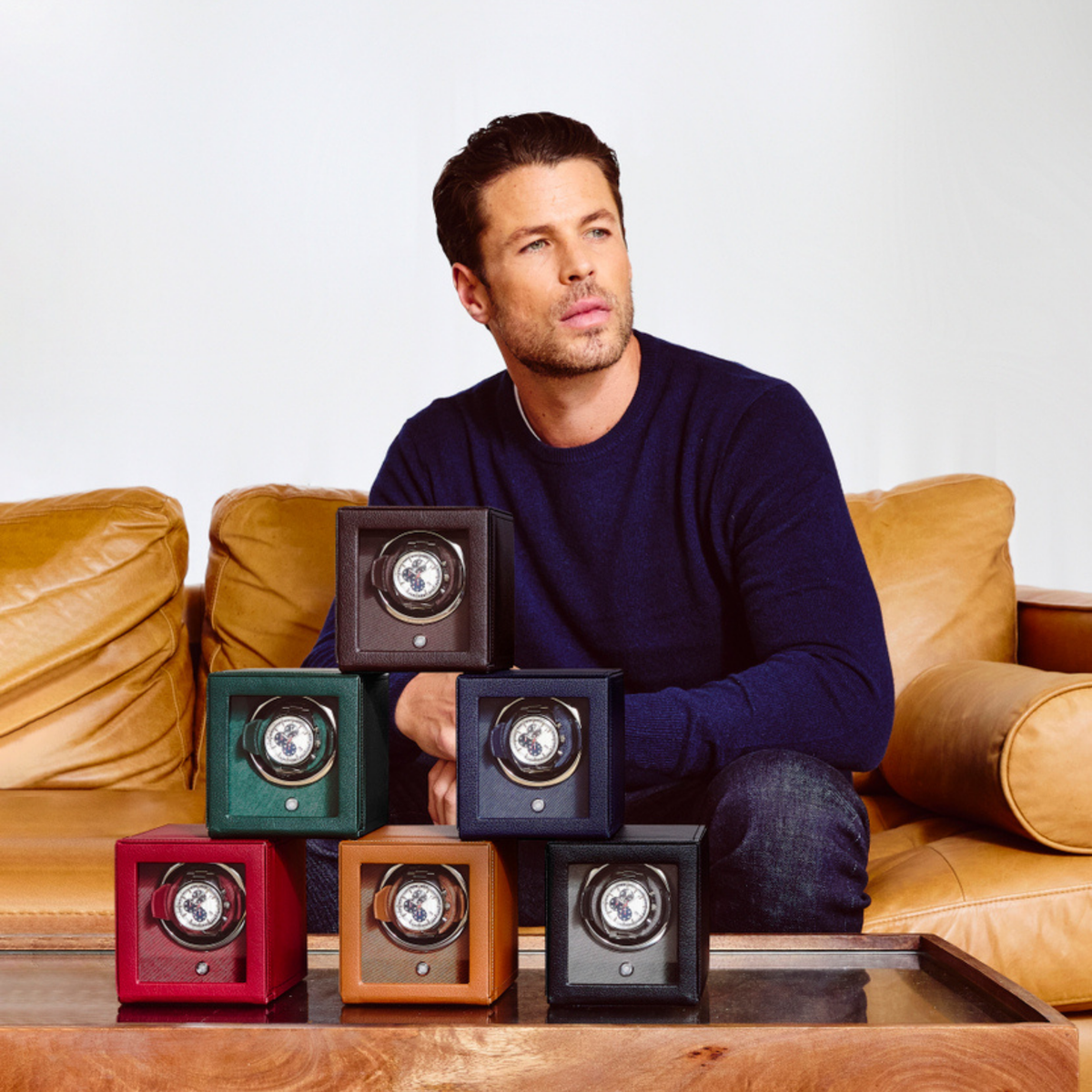 Classic, timeless and undeniably unique. The perfect watch winder for those collectors who appreciate style and safety for their most precious pieces. 