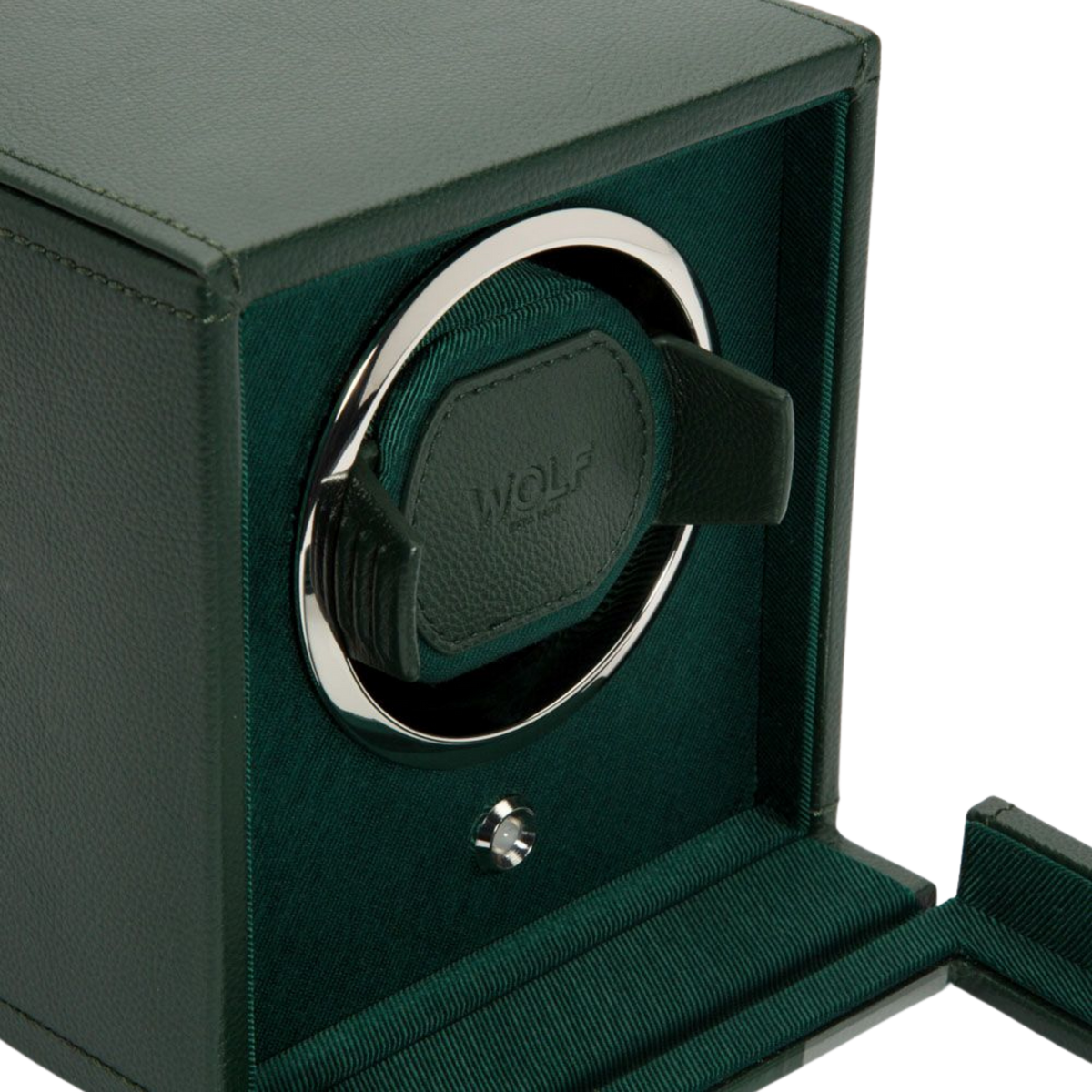 Bringing together striking colour and renowned WOLF craftsmanship, this single watch winder is designed to protect, display and maintain your cherished watch collection.