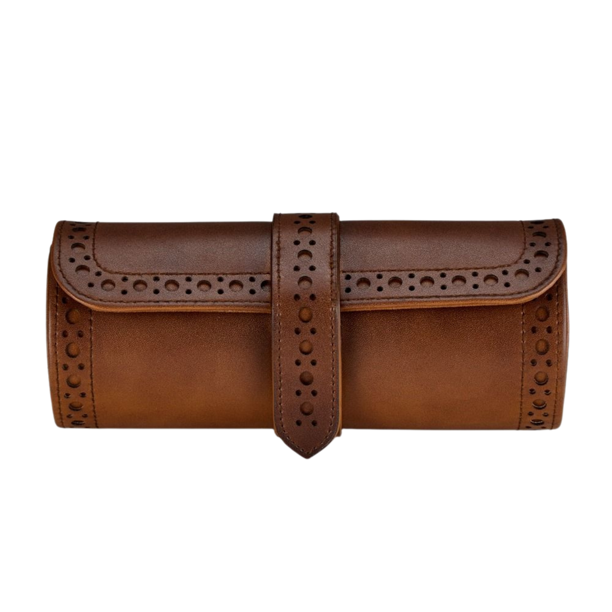 Beyond watch storage, the Brogue Triple Watch Roll offers thoughtful functionality for everyday use.
A concealed jewellery capsule provides additional space for rings, cufflinks, or smaller valuables, making it more than just a watch case.
Its combination of storage, protection, and craftsmanship makes it a versatile companion for home or travel.