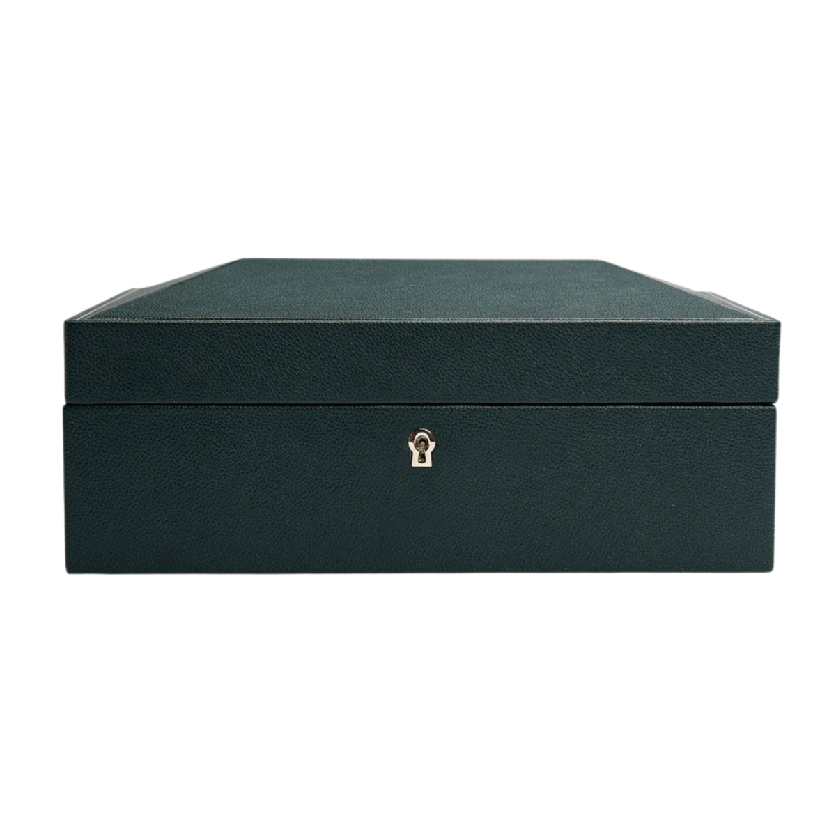 More than just a watch box, the British Racing 8 Piece case is designed for modern collections.
Alongside secure storage, it includes a discreet USB port for charging a smartwatch, bringing contemporary practicality to a classic watch storage solution. Whether displayed on a dresser or stored in a safe, it offers protection with a premium finish.

