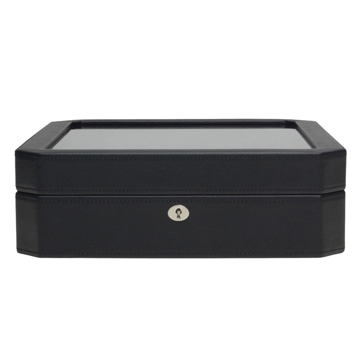 Finished in smooth black vegan leather, the Windsor combines clean lines with polished chrome hardware for a classic, understated appearance.
The contrast between the dark exterior and soft interior lining creates a sophisticated look that feels equally modern and timeless.