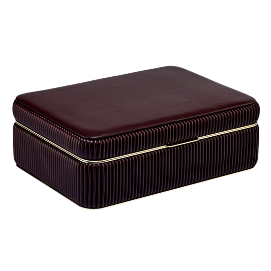 The Bella Medium Jewellery Box in Bordeaux is a refined storage piece designed for everyday luxury.
Finished in smooth vegan leather with softly pleated sides and gold-tone detailing, it brings a rich, elegant presence to any dressing table.
A considered blend of beauty, structure, and practicality for jewellery organisation.