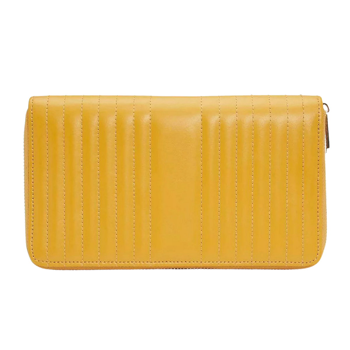 Built for travel, the Maria Portfolio features a secure closure and compact foldable design that keeps jewellery protected while on the move.
The slim profile makes it easy to slip into luggage or a handbag without taking up unnecessary space.
Practical design meets understated luxury.