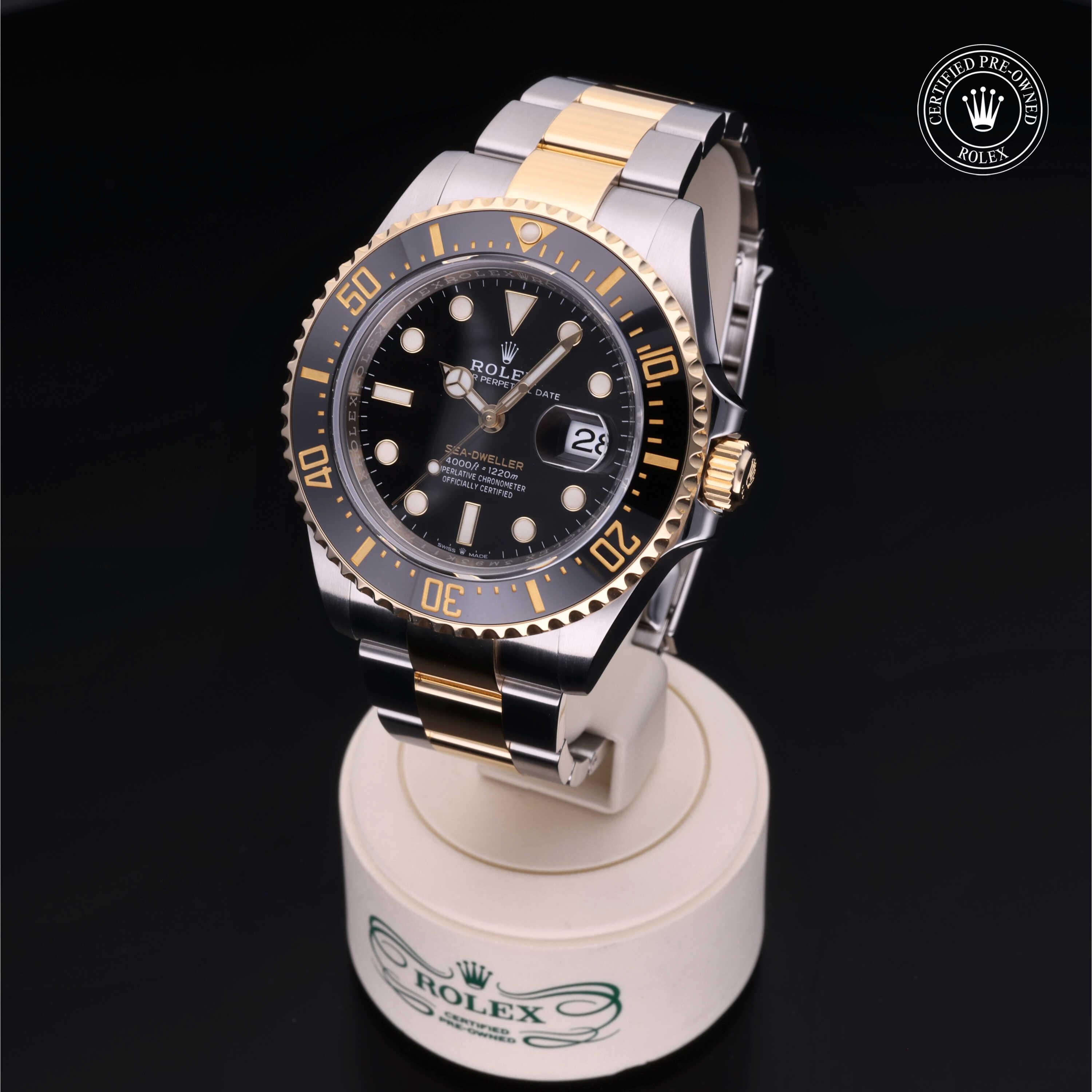Rolex Sea-Dweller 43 - 360° view