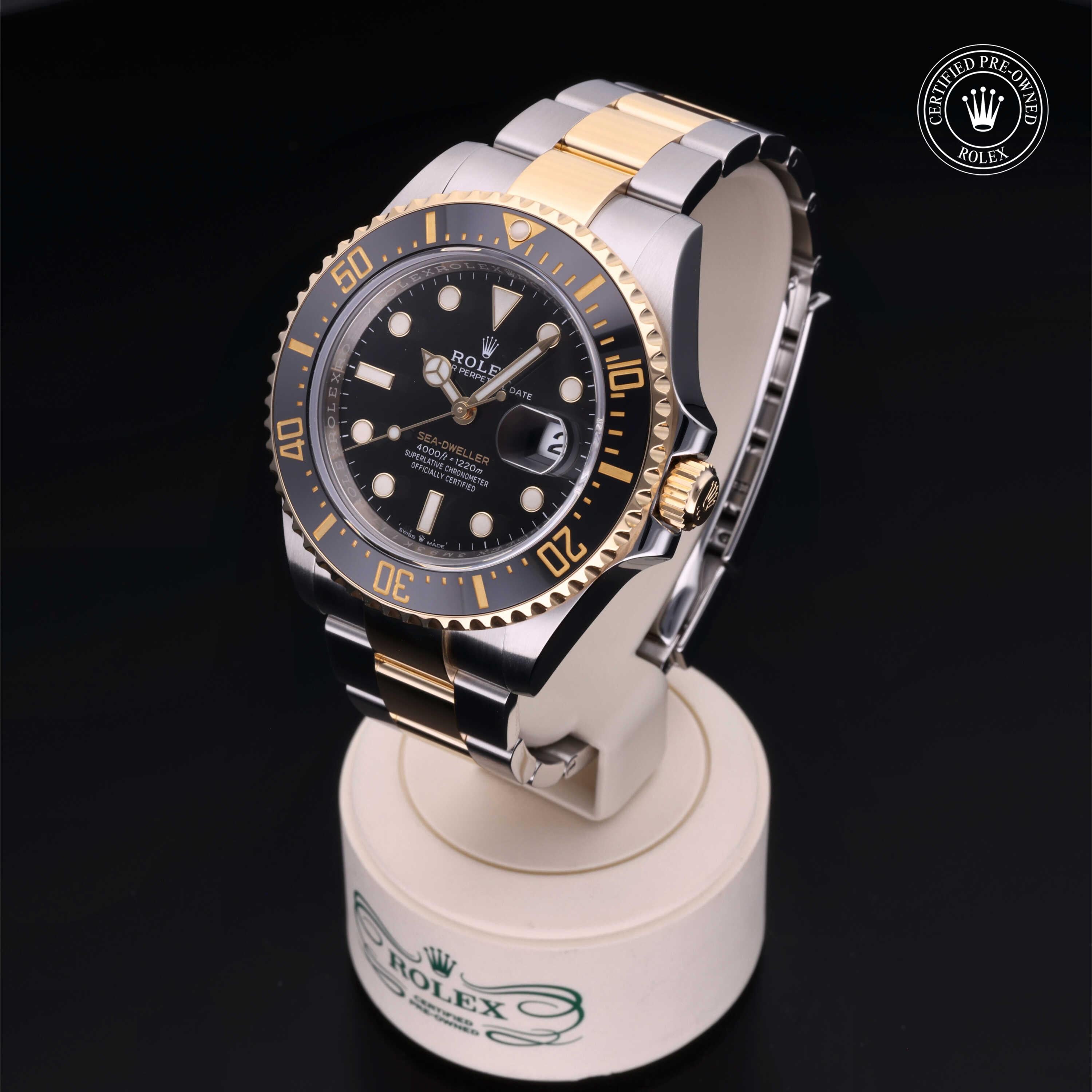 Rolex Sea-Dweller 43 - 360° view