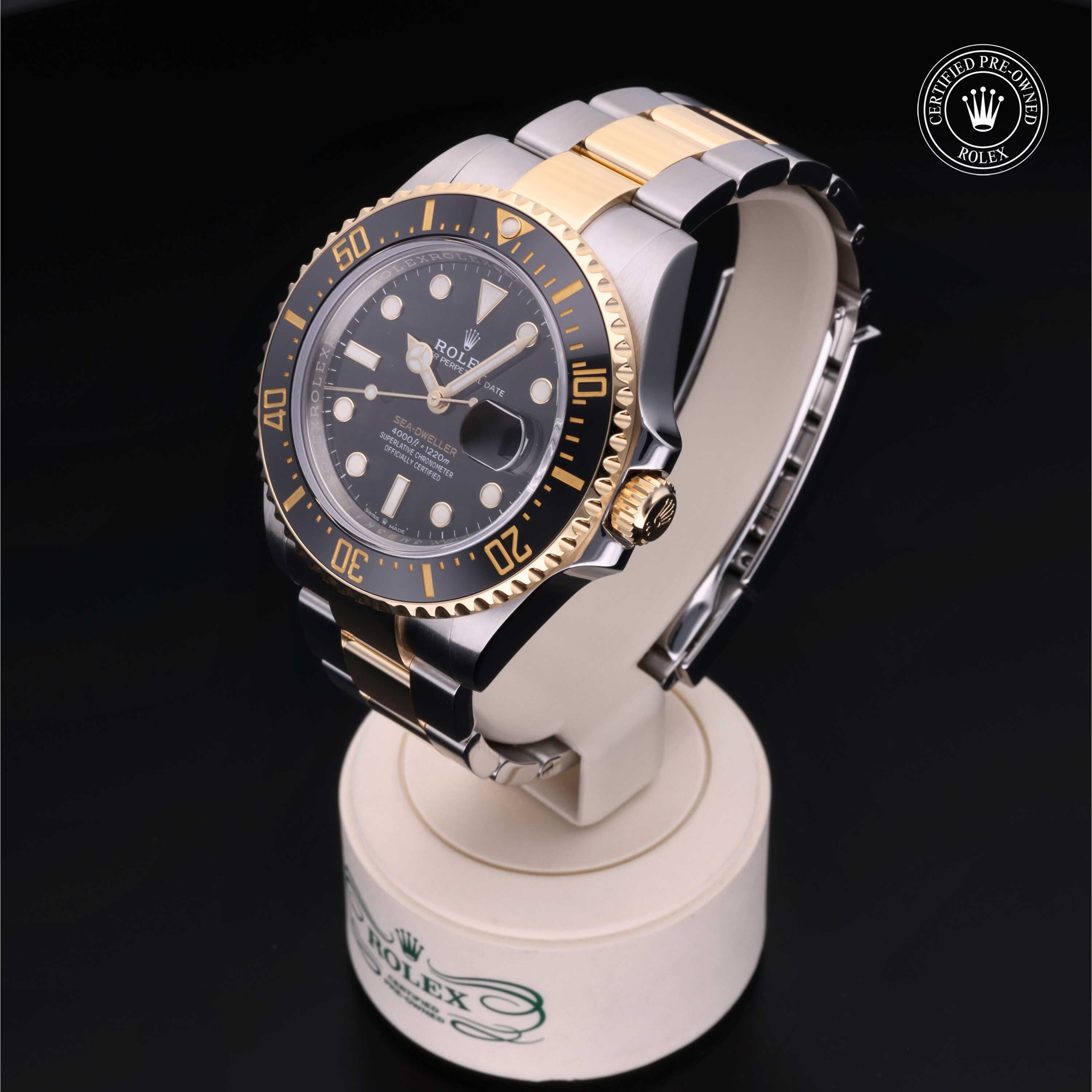 Rolex Sea-Dweller 43 - 360° view