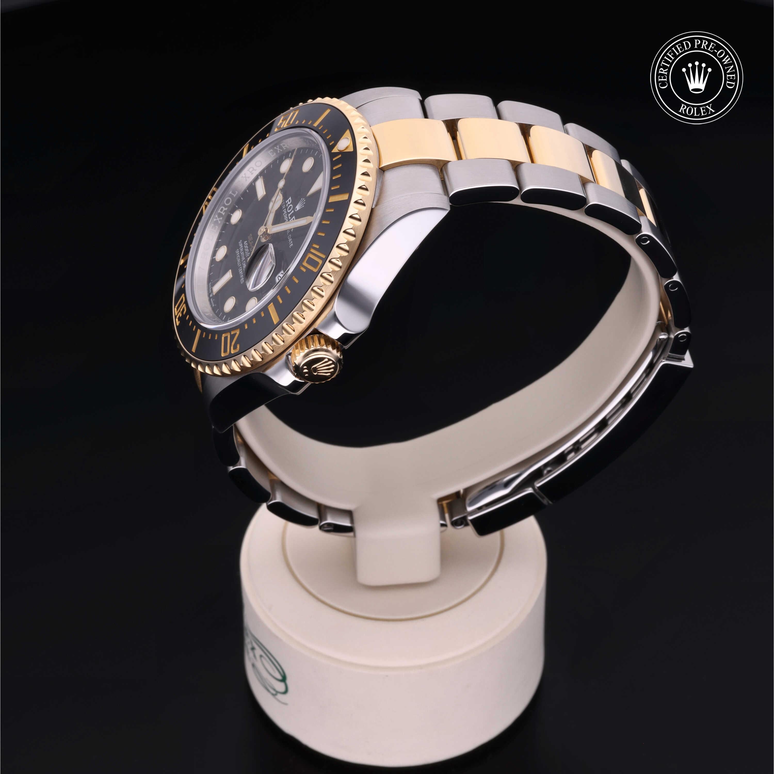 Rolex Sea-Dweller 43 - 360° view