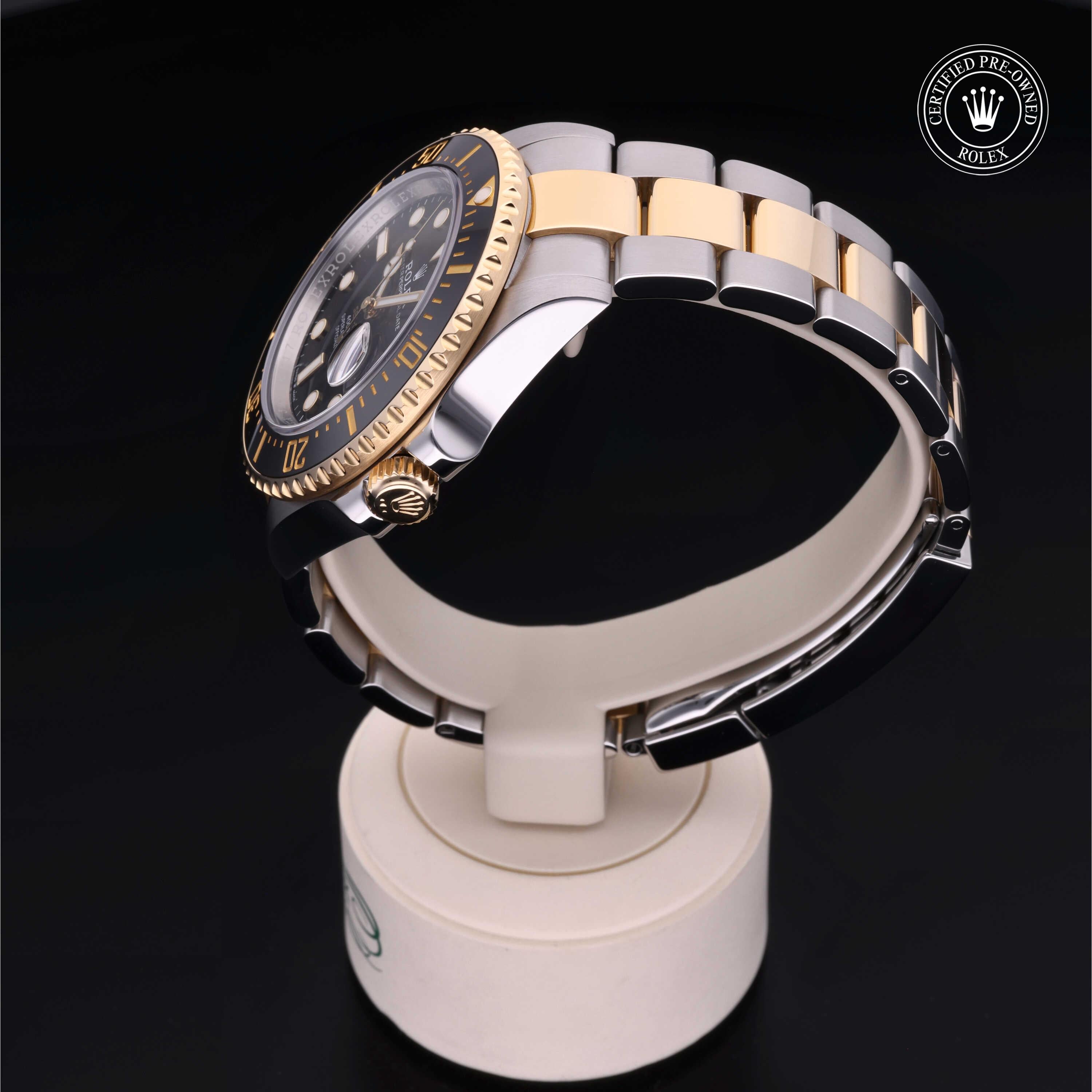 Rolex Sea-Dweller 43 - 360° view