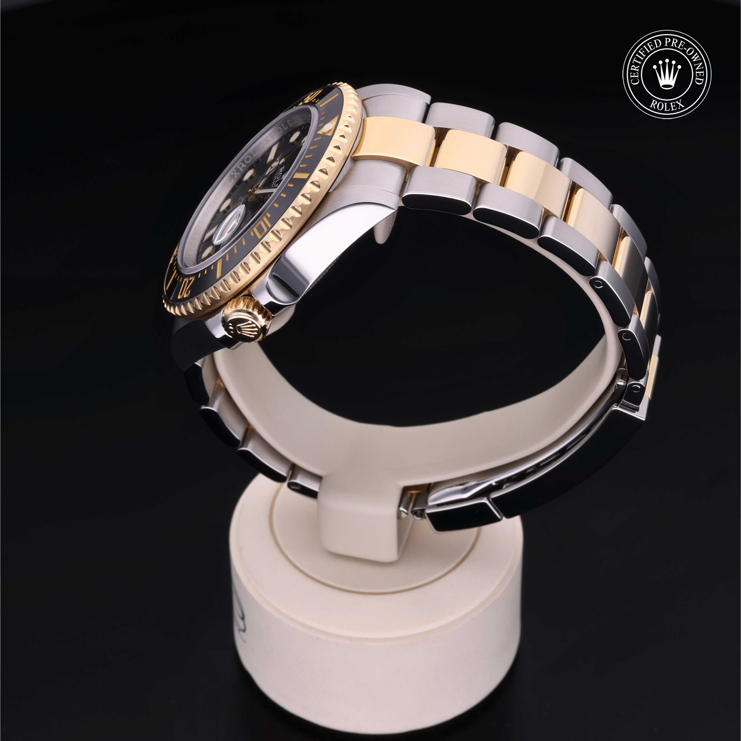 Rolex Sea-Dweller 43 - 360° view